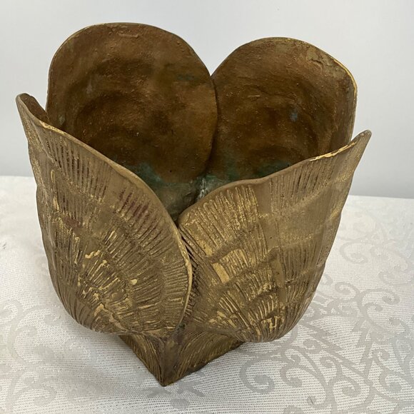 Vintage MCM Hollywood Regency Brass Clam Shell Planter or Vase - Picture 9 of 9